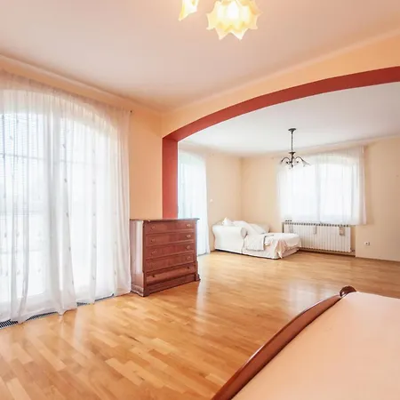 Royal Prague * Cestlice